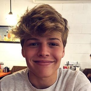 Meet your Posher, Christian